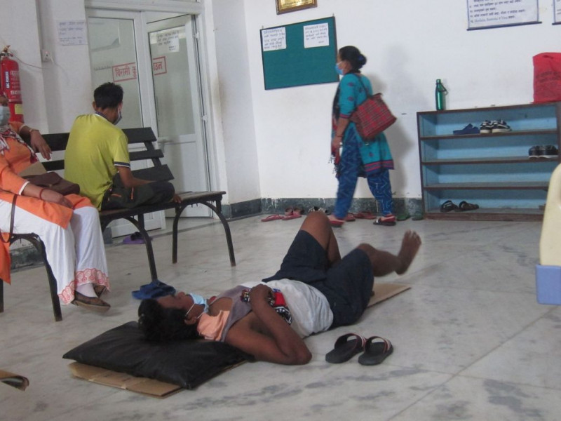 निषेधाज्ञामा मिर्गौलापीडितका दुःख : अस्पताल जाउआउ गर्नै गाह्रो, तैपनि पाउँदैनन् दुई पटक डायलसिस गर्न